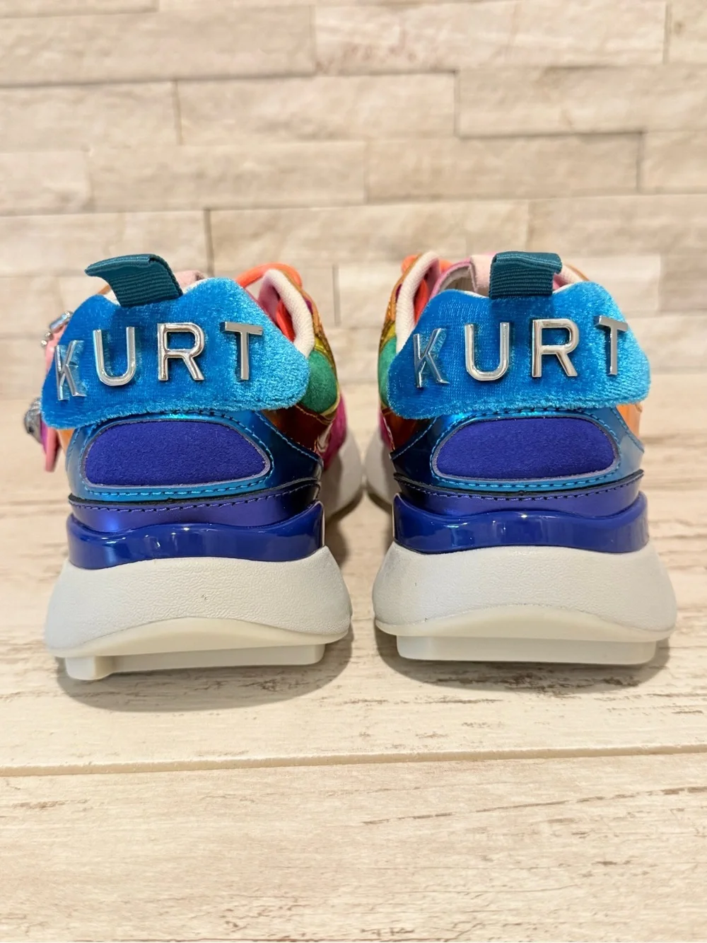 KURT GEIGER LONDON Suede Kurt Runner Sneakers Women’s SZ 37EU-7 US RAINBOW New